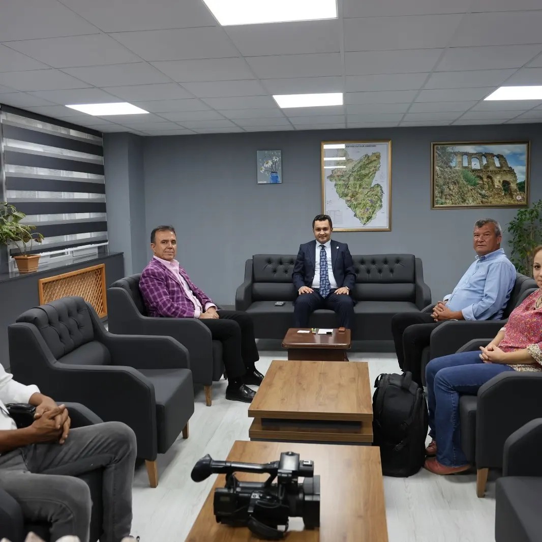SAİMBEYLİ KAYMAKAMI SYN. EMRE AÇAR İLE MECLİS ÜYEMİZ SYN. CUMALİ SERBEST’İ ZİYARET ETTİK