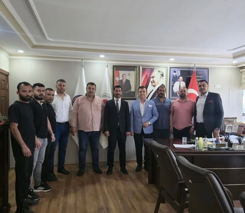 Kozan Ülkü Ocakları Başkanı Sayın İsmail Atilla ve kıymetli yönetim kurulu üyeleri