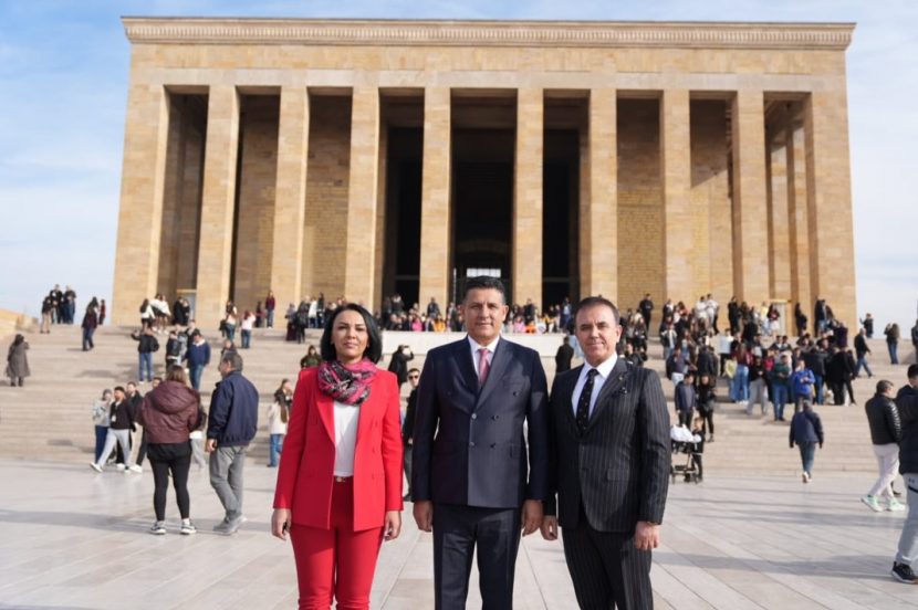 Kozan Belediyemizin öncülüğünde, Nihat Atlı Eğitim Kurumu öğrencilerinin katılımıyla gerçekleştirilen Anıtkabir programına bugün hep birlikte katılmanın gururunu yaşadık.